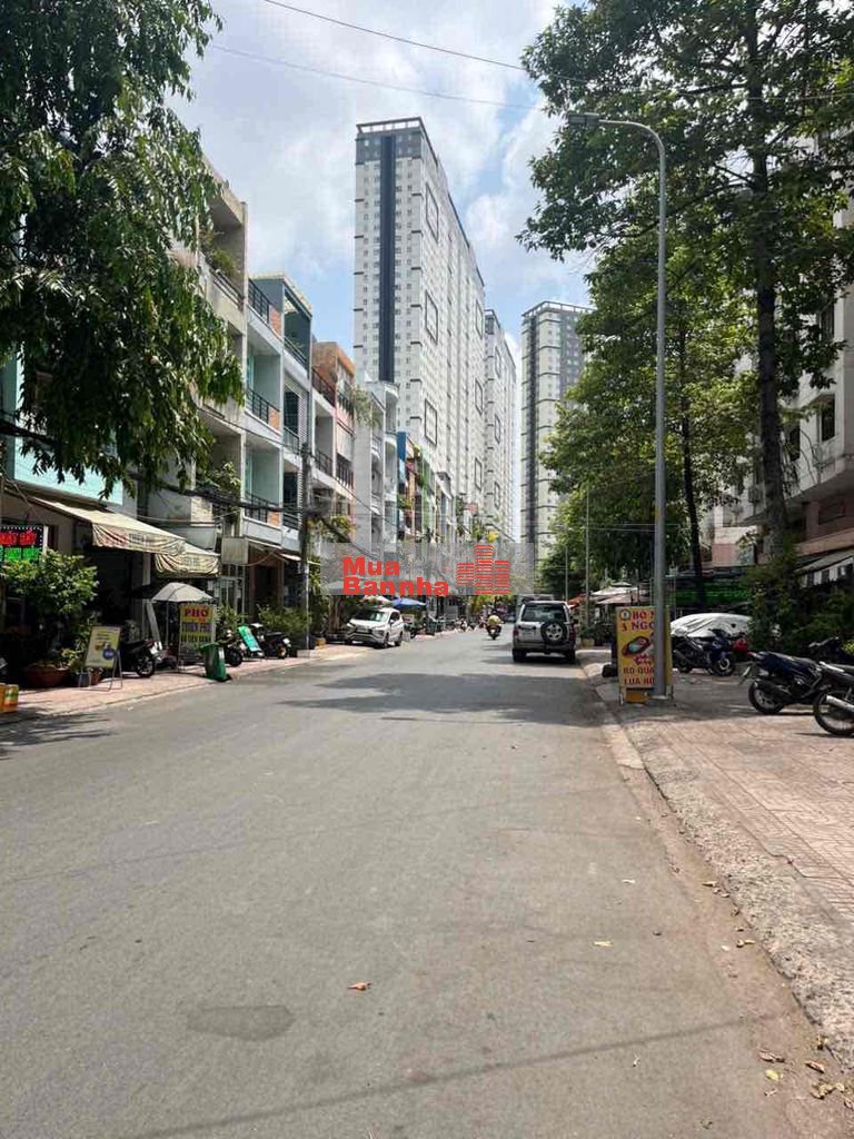 Nhà mặt tiền vi trí đẹp Cao lỗ