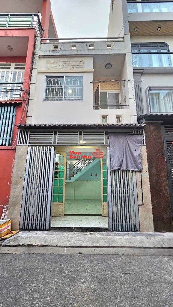 BÁN NHÀ TRUNG TÂM BÌNH TÂN NGAY CHIẾN LƯỢC 2 TẦNG Ở NGAY ĐƯỜNG XE TẢI