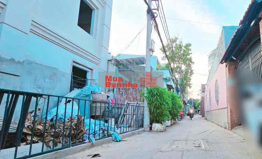 Nhà nát phường đông hưng thuận Q12 dt: 118,5m2