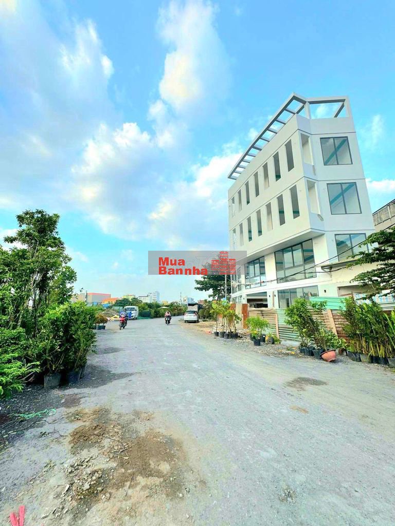 Mặt tiền đường Bờ Kênh Tham Lương ngang 9m Kinh doanh tốt