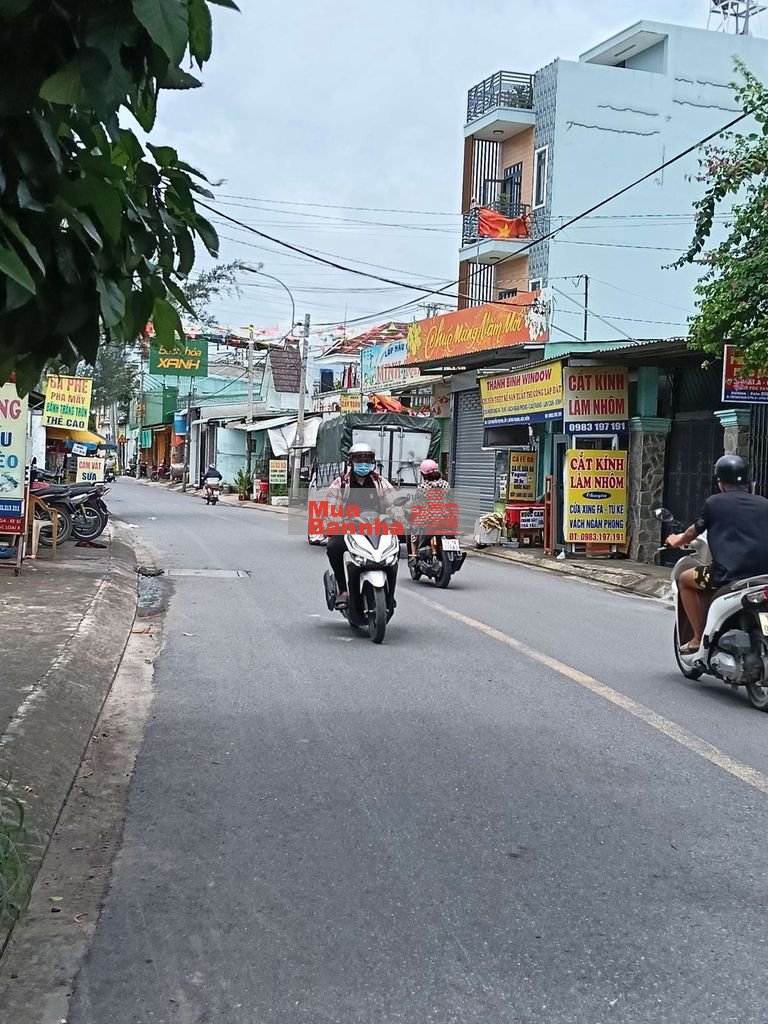 BÁN TRƯỜNG MẦM NON MT ĐƯỜNG NHỰA Tổng DT 550m2