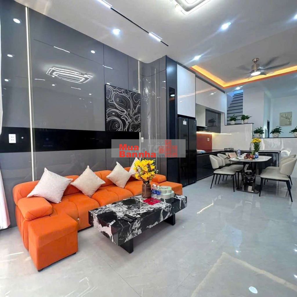 💥 NHÀ 2 MT KIỆT Ô TÔ TẬN CỬA – SAU LƯNG MẶT TIỀN – CÁCH CHỢ 100M💥