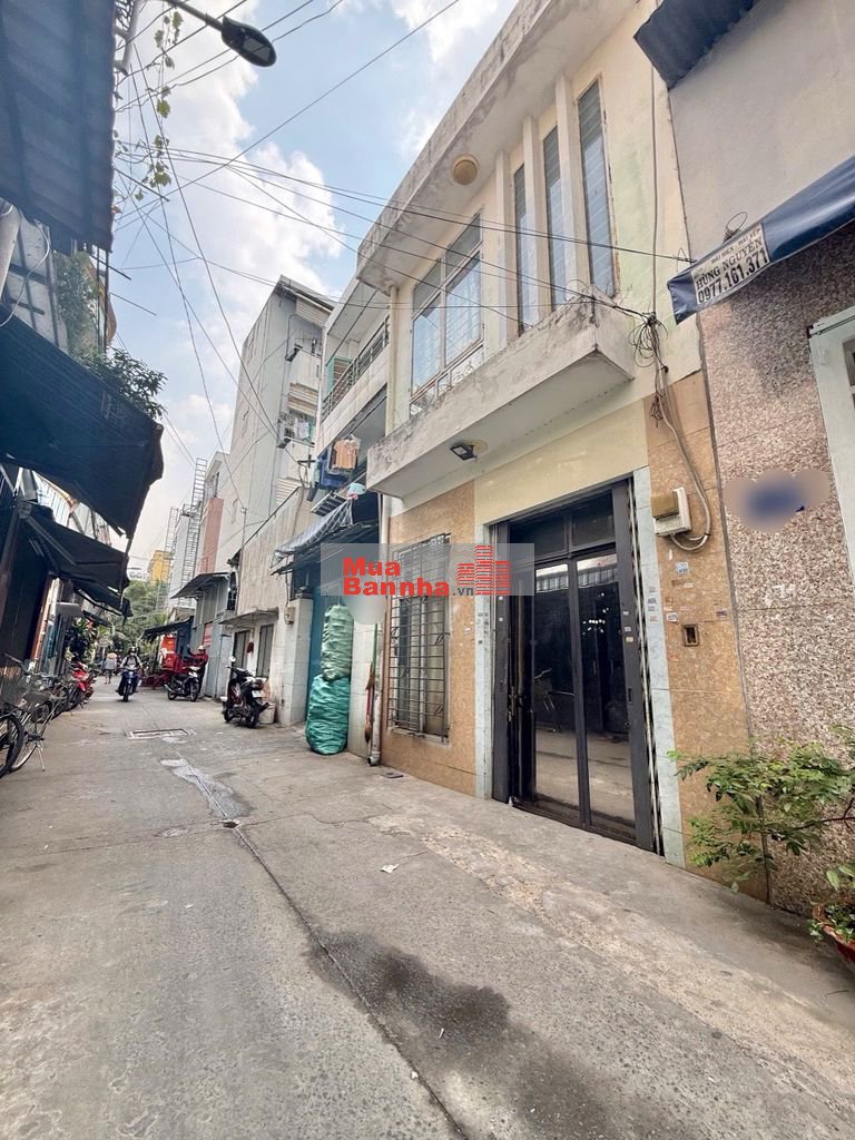 Nhad sat đh công thương