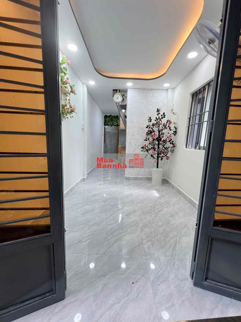 Bán Nhà tại Tạ Quang Bửu P. Chánh Hưng cách Parc Mall 200m