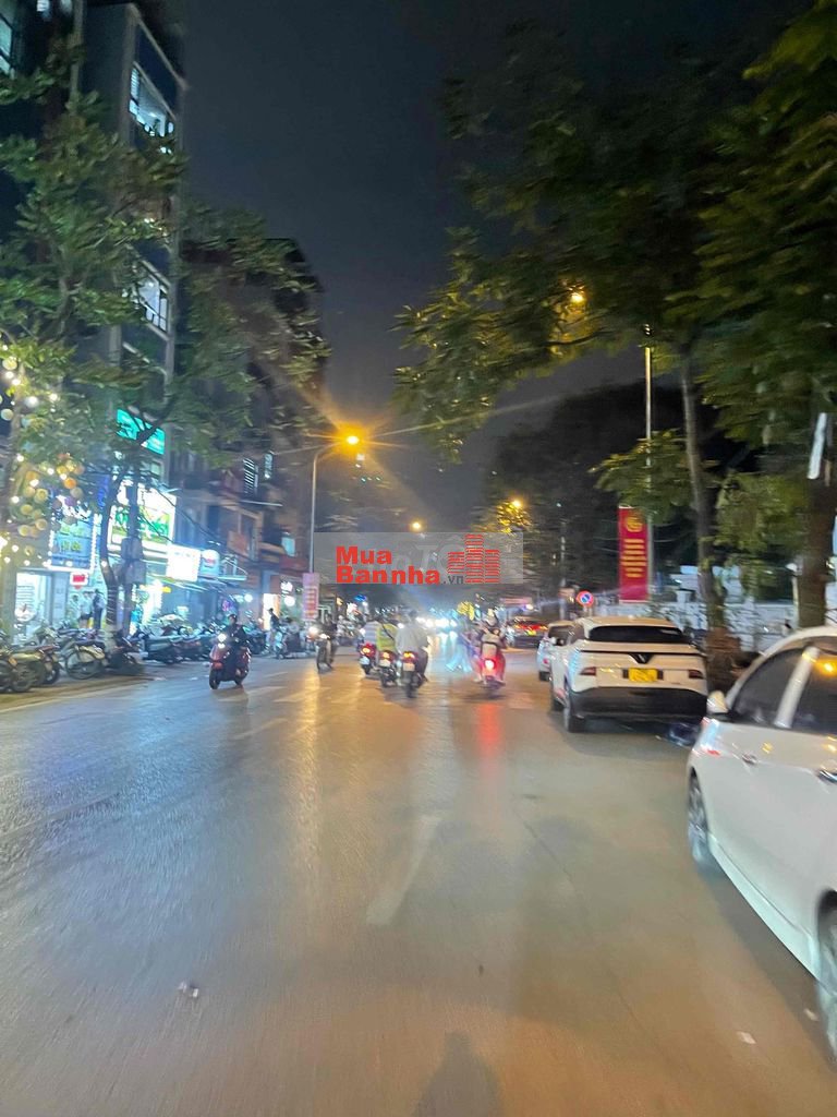 Hàng xóm TIMES - nhỉnh 5T-Ô TÔ qua