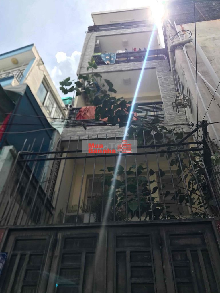 Nhà trệt lửng 3 lầu, cách hẻm 6m 80 Trần Quang Diệu Q3 chỉ 1 căn