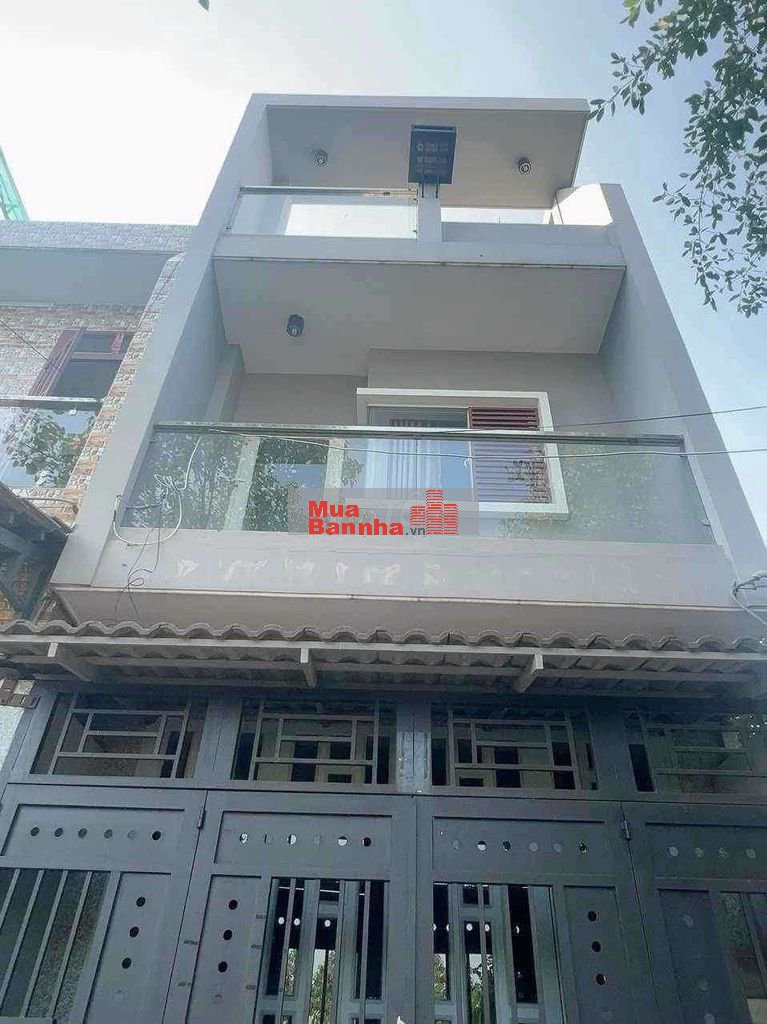 Bán nhà KDC Bình Phú đối diện công viên