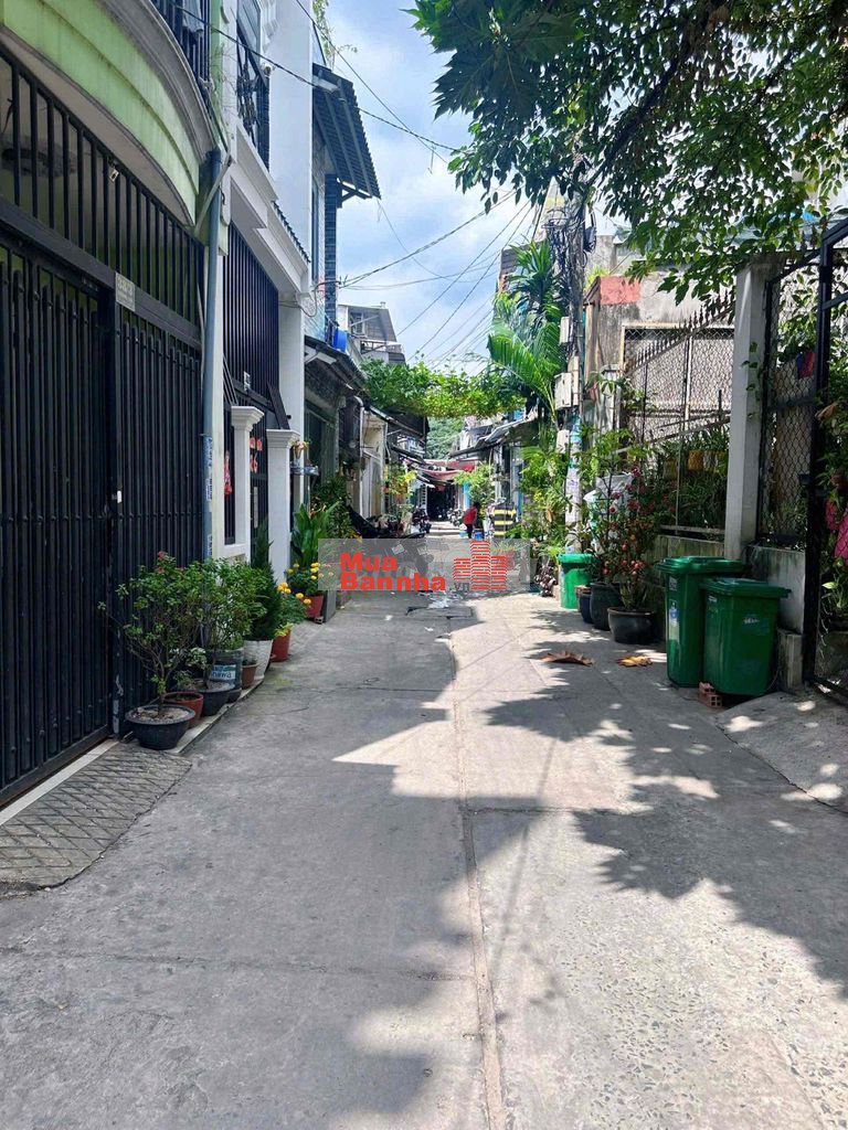 nhà nát tiện xây mới khu Gò Xoài, Dt: 7,8x8