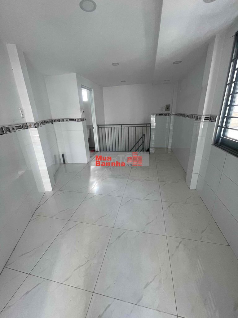 hẻm xe hơi 4x5 2 lầu, ở ngay, ni sư huỳnh liên giá 2.75 tỷ tl