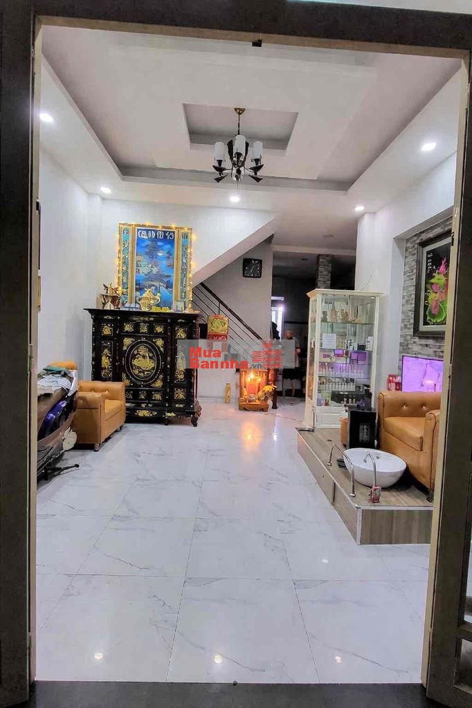 Hạ Giá 1 tỷ bán nhà HXH Cao Lỗ sát siêu thị AEon quận 8. DT: 52m2,