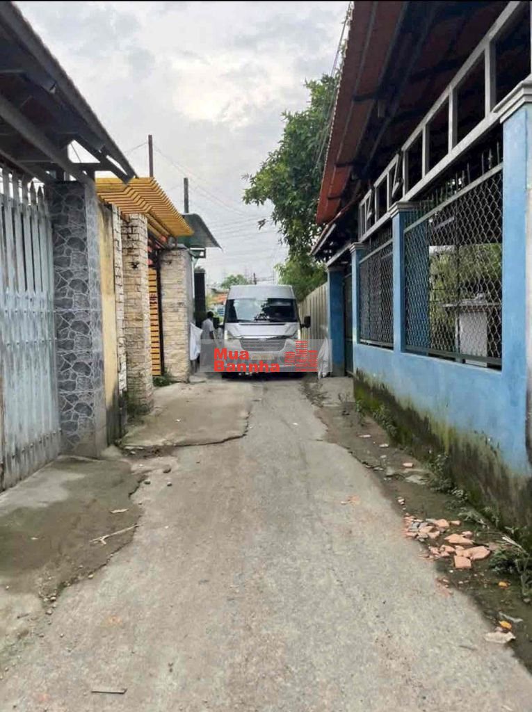 Bán nhà cấp bốn gác đúc lửng gần chợ Bửu Hòa