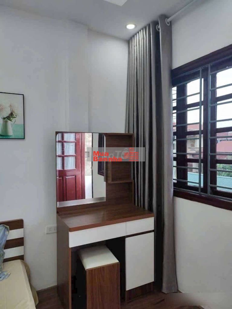 Chỉ 5,28 tỷ, nhà 4tầng dân xây, sổ đỏ riêng, ngõ thông, ô tô tránh,