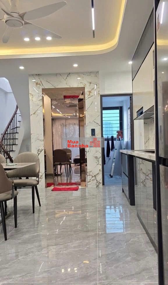 Bán nhà Long Biên 50m2, 5 tầng thang máy sẵn về ở