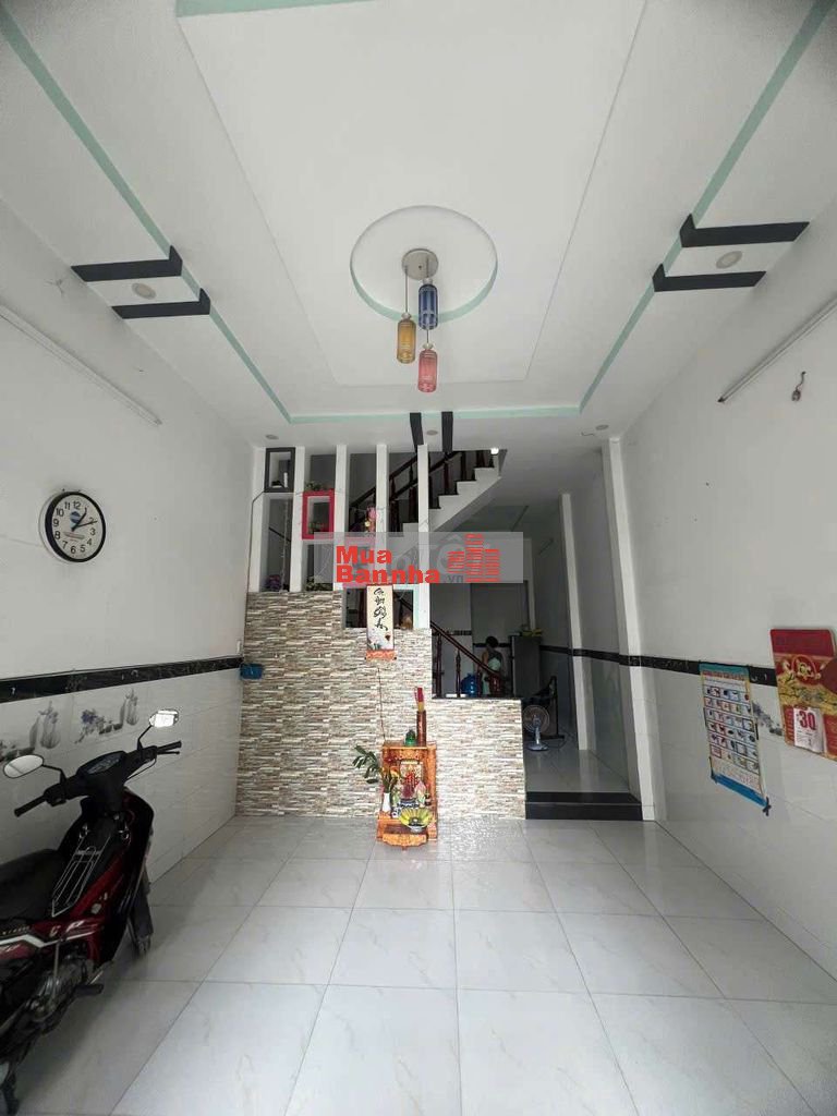 Bán nhà 4 x 16 hẻm xe hơi đúc 2 tầng 3PN giáp Tây Lân Chỉ 1,95 tỷ