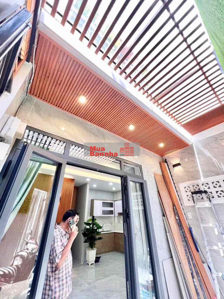 Nhà Lầu Phía Sau Lưng CVPM Quang Trung, Q12 giáp bên Gò Vấp