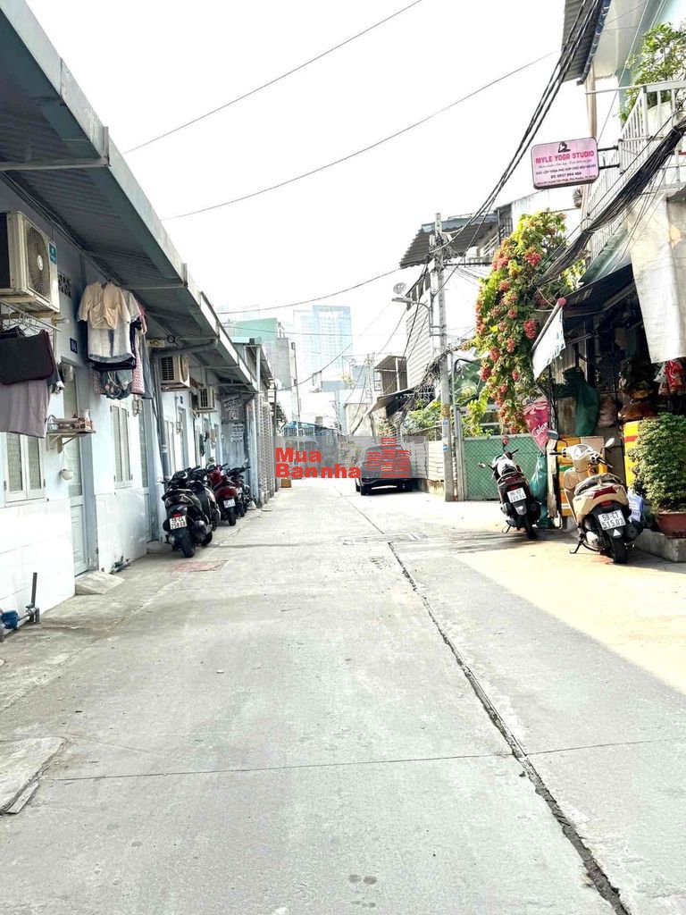 Cần bán gấp nhà cấp 4 diện tích khủng 4,5x20 Tiện xây mới