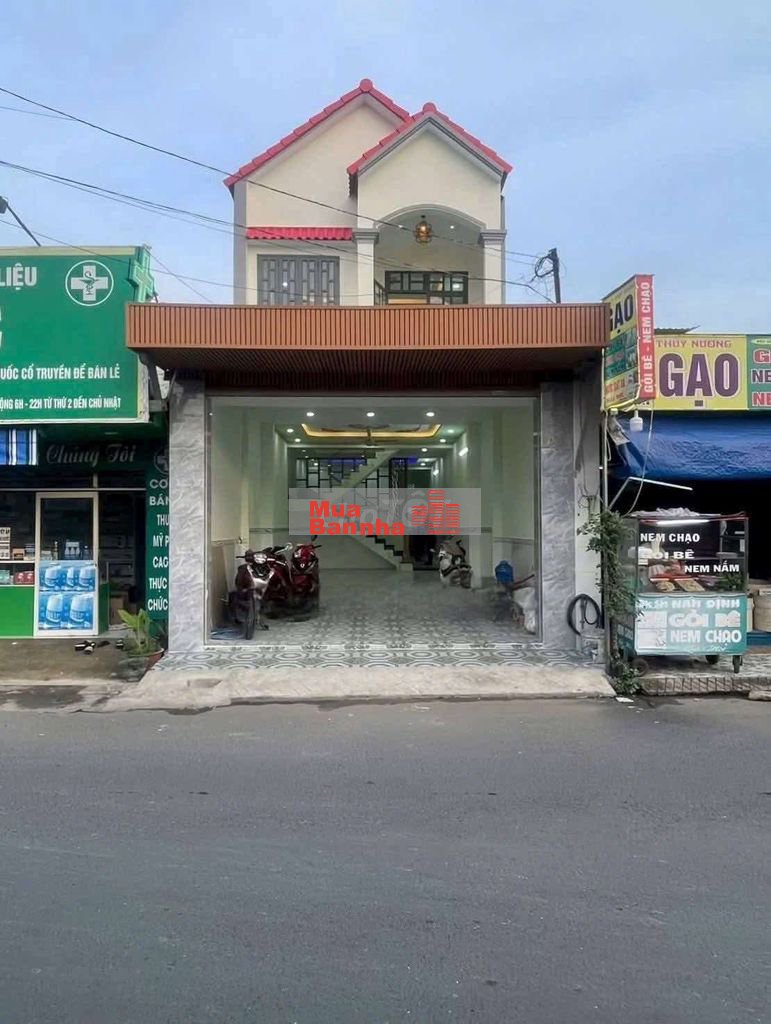 Nhà phố mặt tiền kinh doanh sầm uất đường Cây Da gần ngã tư Chiêu Liêu