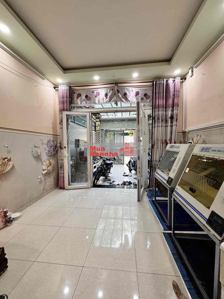 Giáp Q6, MTKD Khu Tên Lửa, 104m2, Dòng tien. Chỉ 11 tỏi hơn