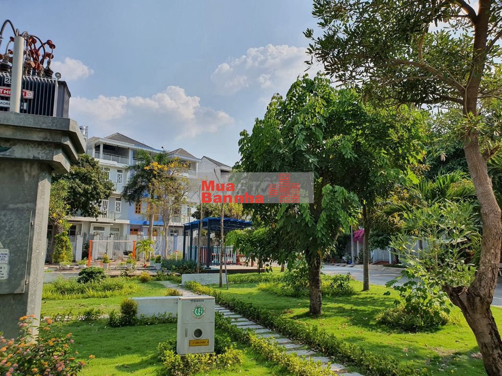 Bán nhà mặt phố KDC giáo viên trường THPT Chuyên Lê Hồng Phong