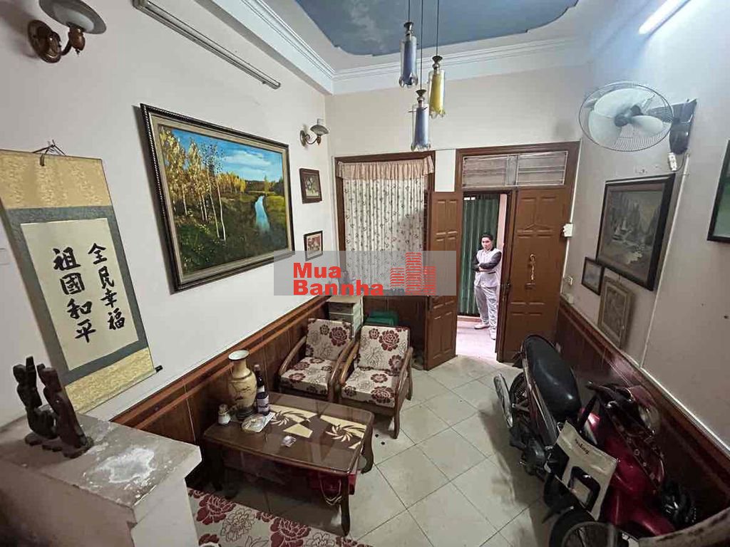 HÀNG HIẾM TÂY HỒ ! 5M ra mặt ô tô tránh, 3 thoáng, dân xây chắc chắn.