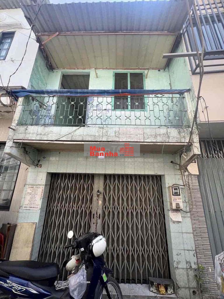 Bán nhà sổ hồng riêng, mặt tiền hẻm nhà cũ tiện sửa mới.