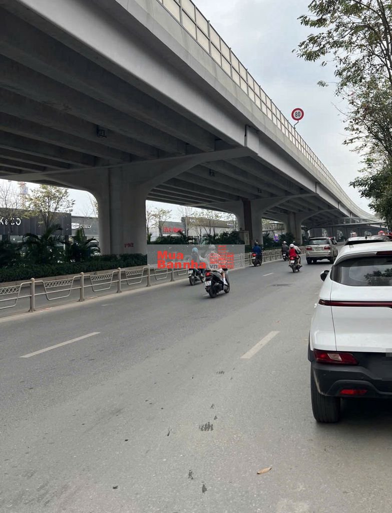 PHẠM VĂN ĐỒNG – XUÂN ĐỈNH - NHÀ DÂN XÂY – MẶT NGÕ THÔNG Ô TÔ VÀO NHÀ.