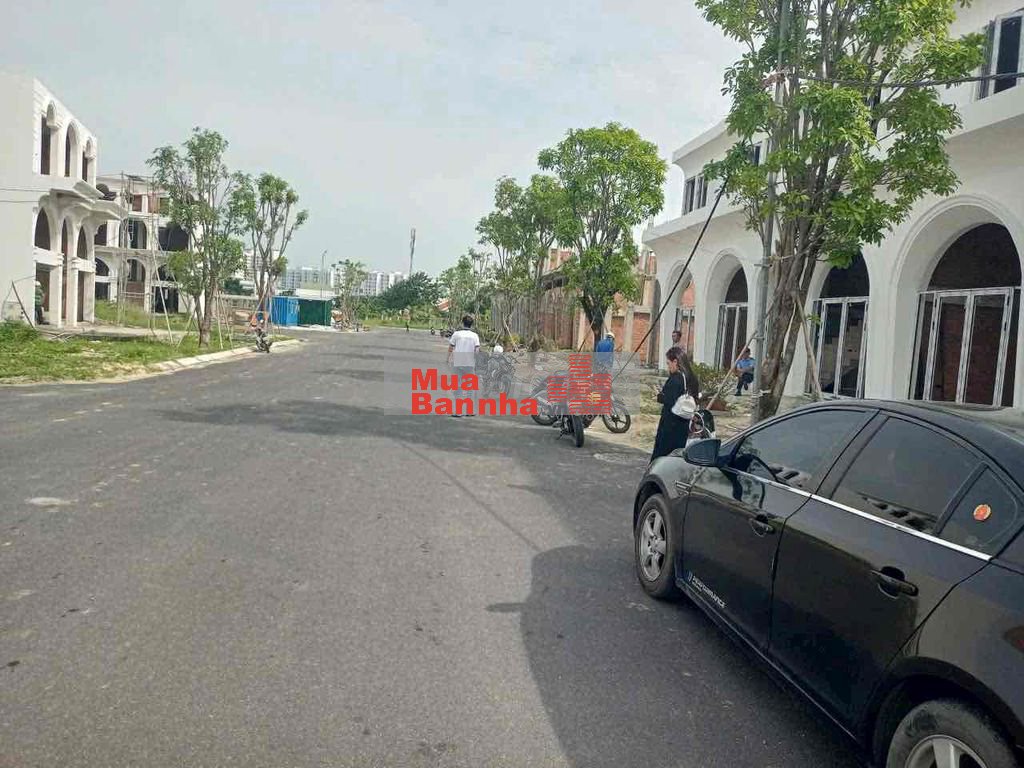 Bán nhà phố KĐT Mỹ Gia 5x20 3 tầng nhà thô