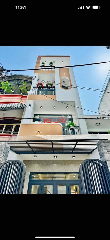 Nhà đẹp full nội thất dọn vào ở ngay khu trung tâm