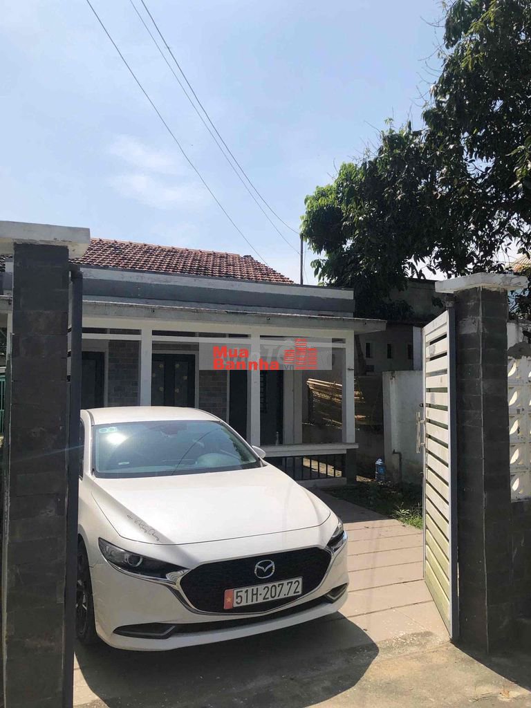 nhà có sân vườn, để được 2 xe ô tô: 6m3x21m: 116m2