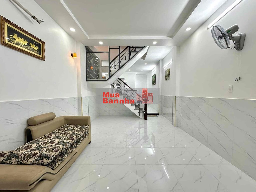 BÁN NHÀ 3 TẦNG SIÊU RỘNG Ở TRẦN QUANG DIỆU QUẬN 3- 4M X14M- NHỈNH 10T