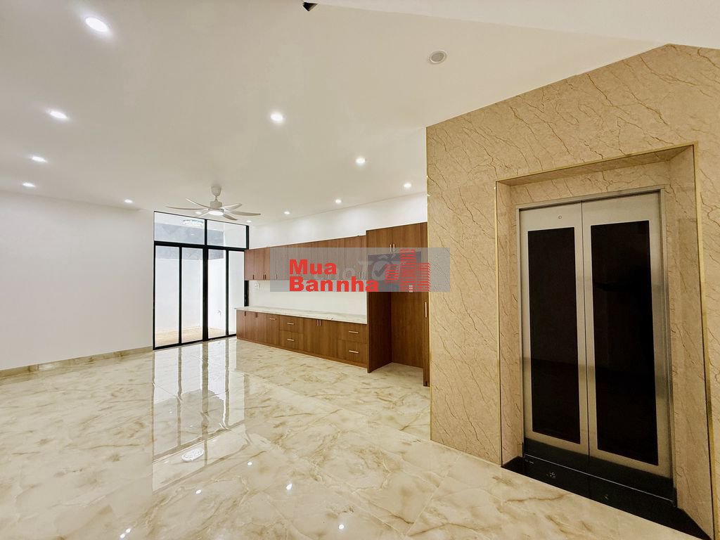 Bán Nhà Phố Full Nội Thất 5 Phòng Ngủ Có Thang Máy - KDT Trung Nguyên