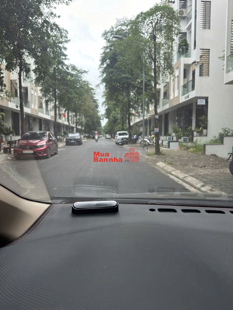 Chủ đi nước ngoài cần bán gấp biệt thư B1.1 BT05 đã hoàn thiện đẹp