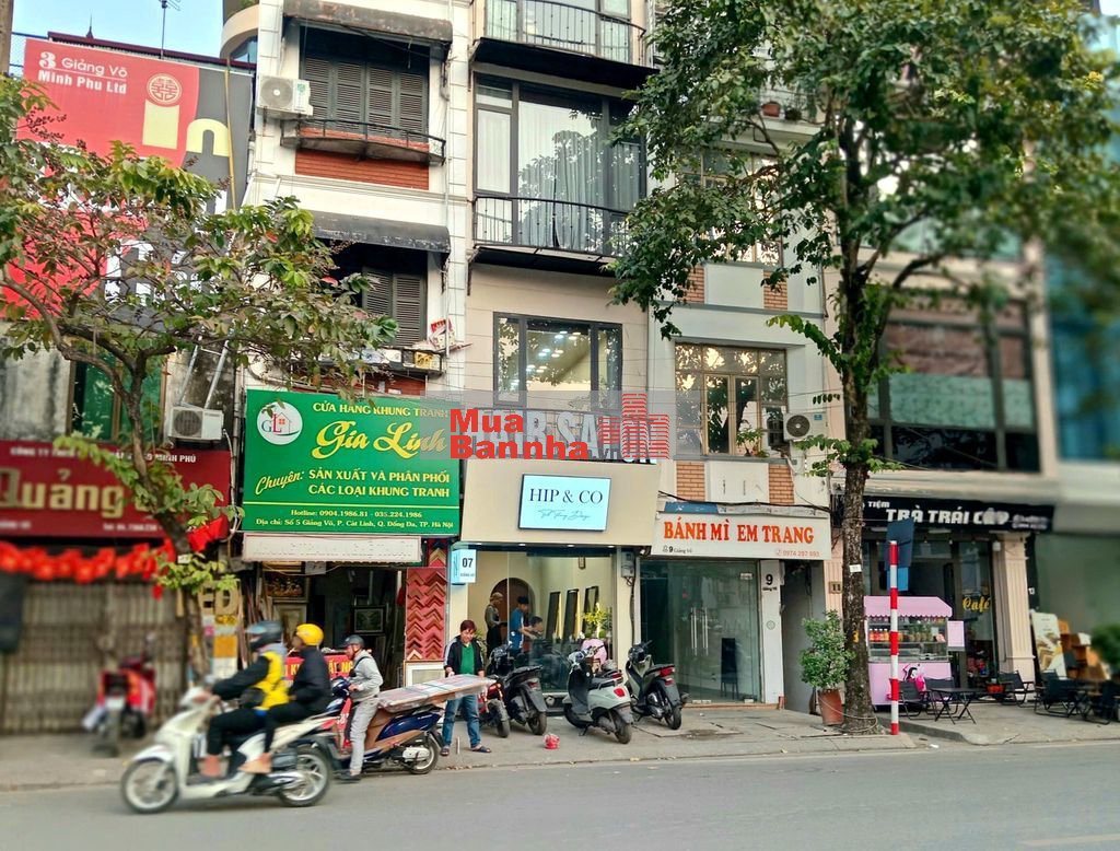 Nhà đẹp Ngọc Khánh, dân xây: 42m x 5t, mặt 5m gần Vinhomes Giảng Võ