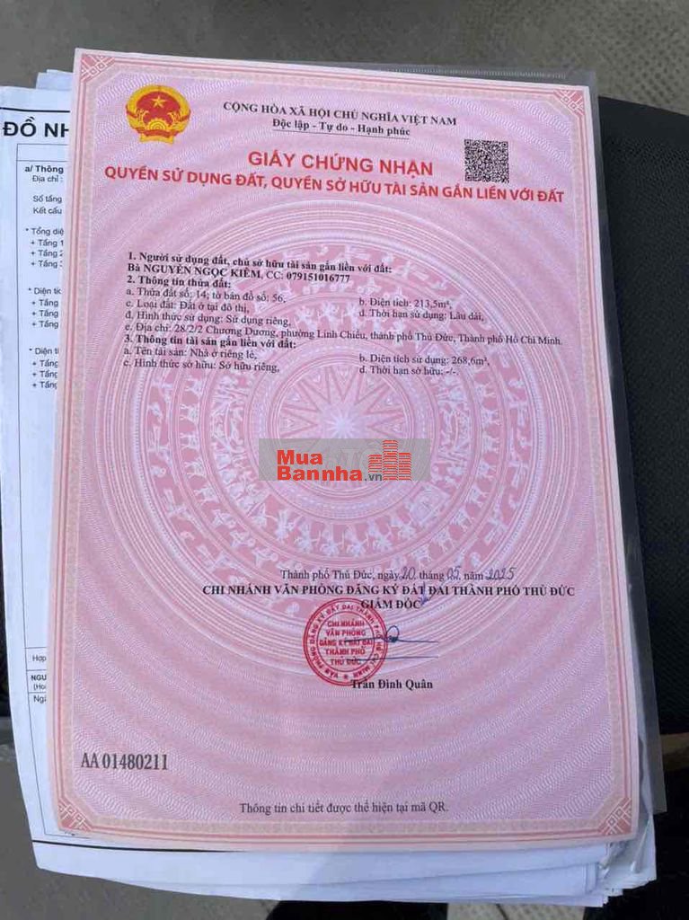 nhà diện tích lớn. gần trung tâm quận. khu vực tiện ích đông đúc