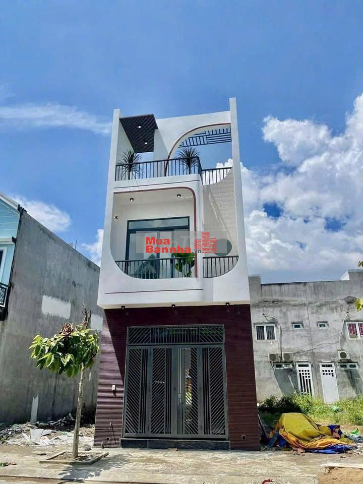 Chính chủ gửi bán nhà sổ riêng gần ngã tư Hội Nghĩa giá 2ty050