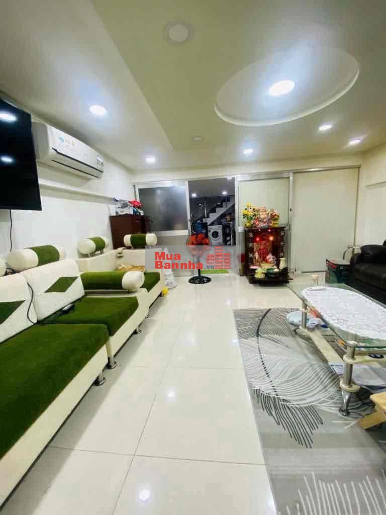 Bán nhà - Gần vòng xoay Phú Lâm -DT 50 m2 -5 tỷ hơn