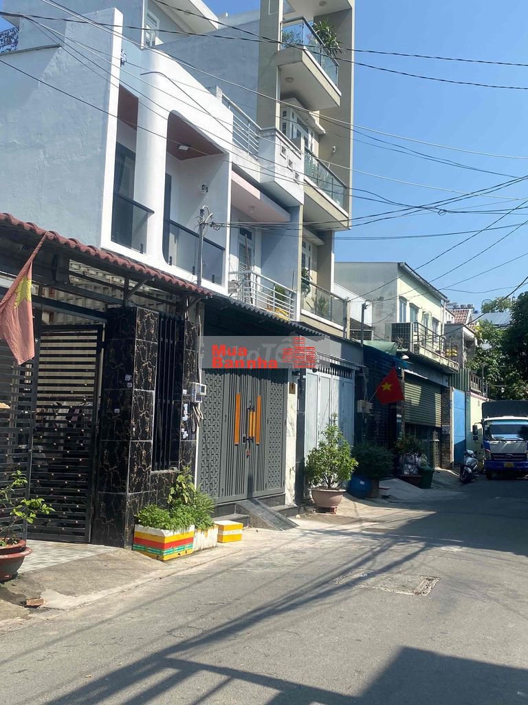 đường nhựa 6m thông Tân Kỳ Tân Quý, nhà 5 tầng, DT 4x12, giá 6.x tỷ