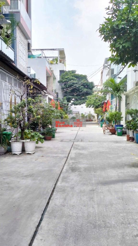 Hẻm xe tải 8m - 4 tầng, 4.6x14m, 3 phòng ngủ, hẻm 704 Hương Lộ 2 6.3tỷ