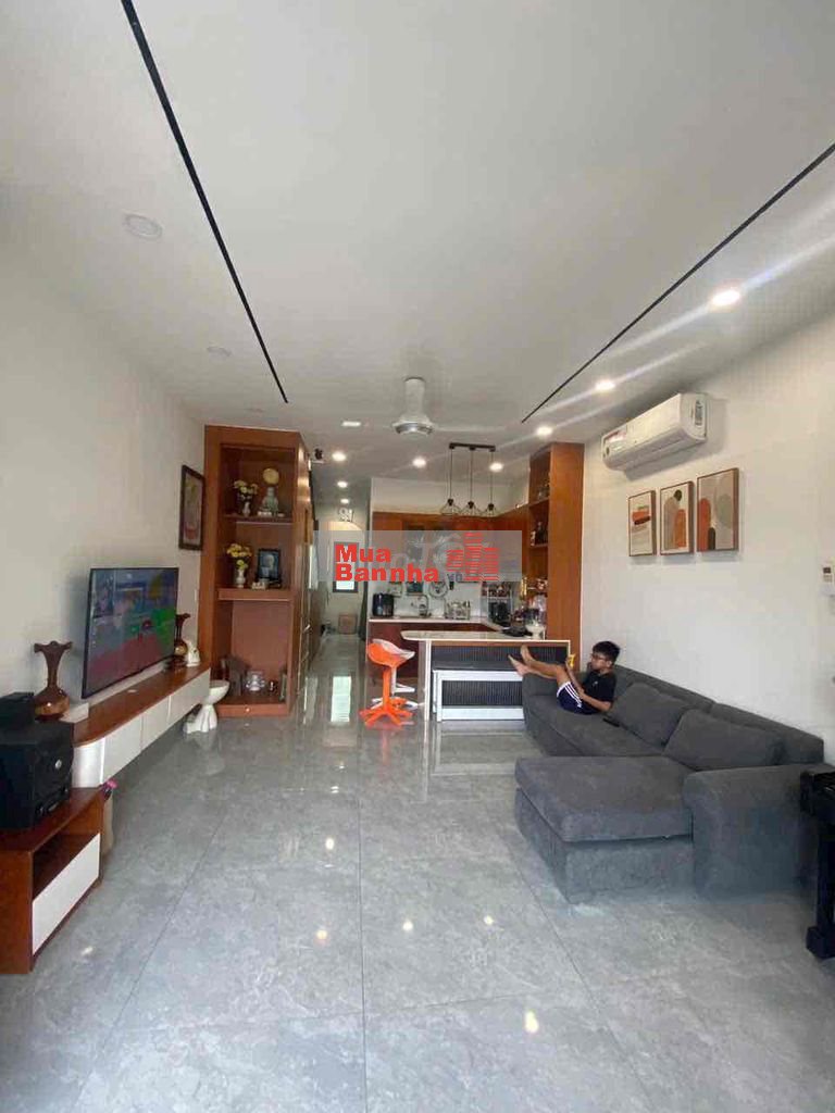 Bán nhà 2 tầng rất đẹp, hẻm xe hơi rộng, 3PN, giá 4,39 tỷ còn TL