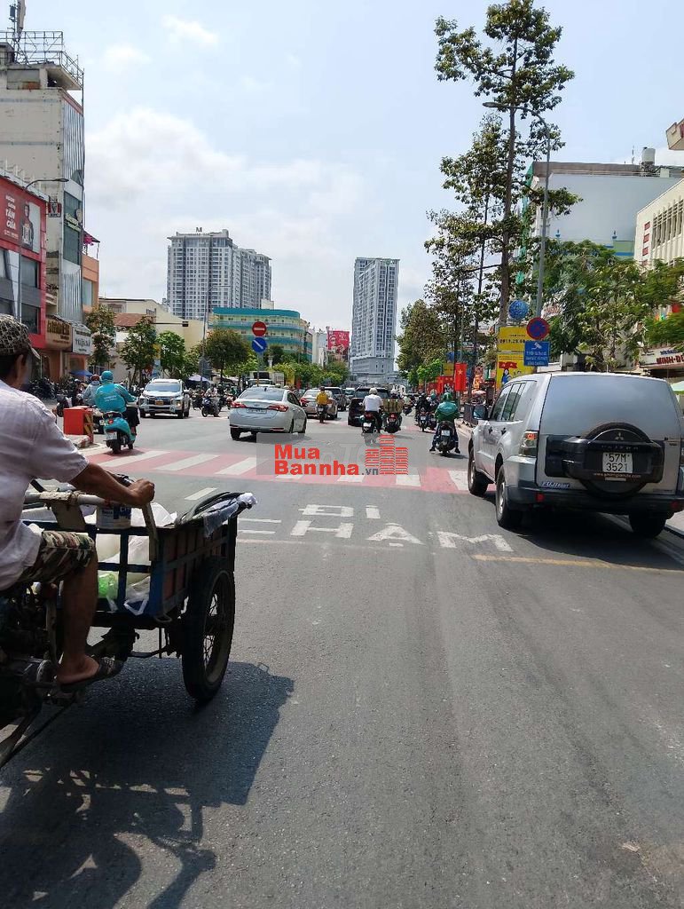 Bán Nhà Siêu Hiếm 2 Tầng Gần Mặt Tiền Đường