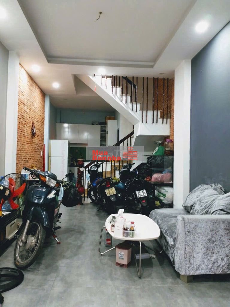 Đường trước nhà 10m! Nhà mới 4 tấm Mặt tiền Đội Cung P8. DT: (3,6x10)m