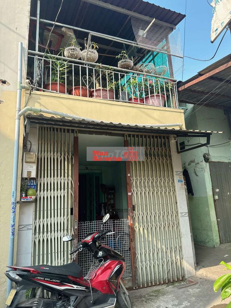 Hàng mới tinh. 3,2x17 hiện trạng 1 lầu.