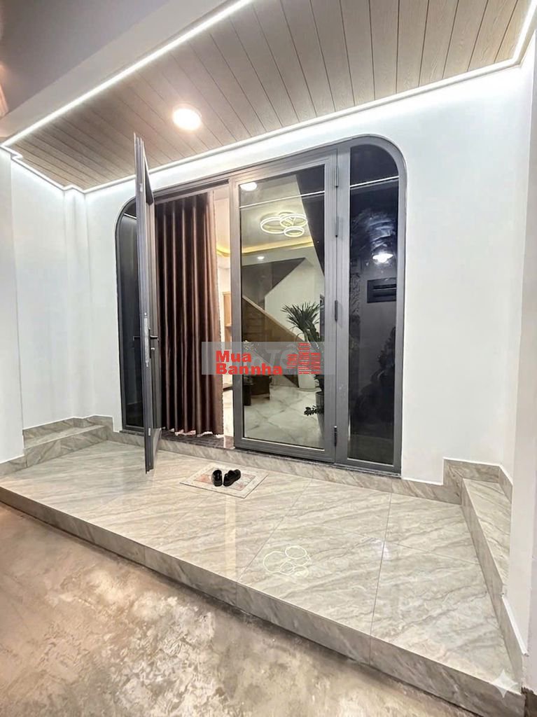 Nhà mới 50m2 - kết cấu 3 tầng - Phan Văn Trị - BT - Full nội thất.