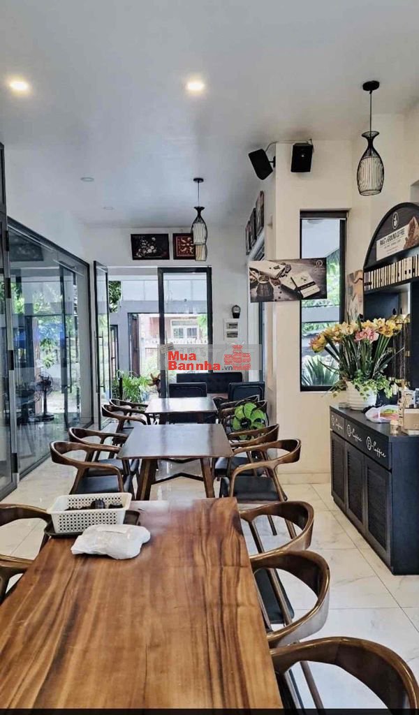 Biệt thự góc 2 mặt tiền, đang cho thuê 35 triệu, 10x18m.