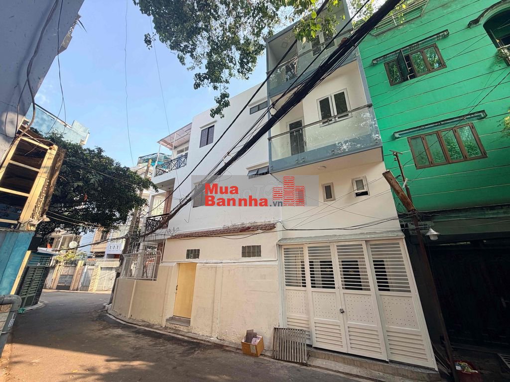 Chính chủ chuyển công tác nên cần bán nhanh nhà ở tiện kinh doanh...