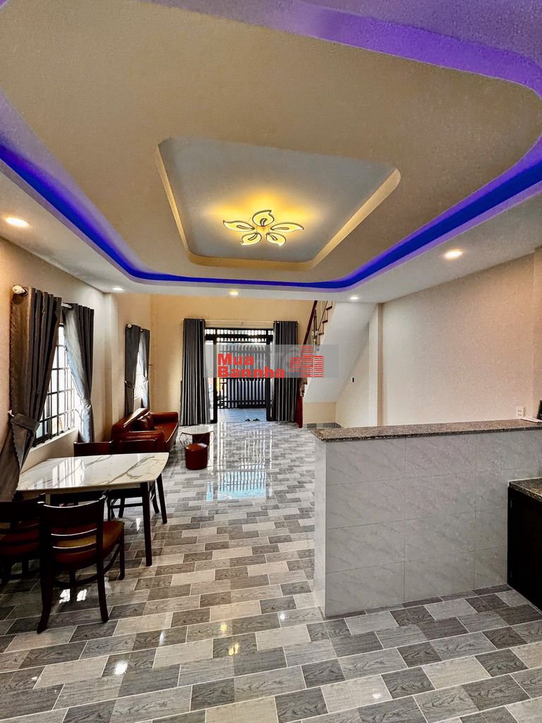 CHỈ HƠN 5TY NHÀ 2 TẦNG HẺM XE HƠI NGAY TRUNG TÂM THỦ ĐỨC