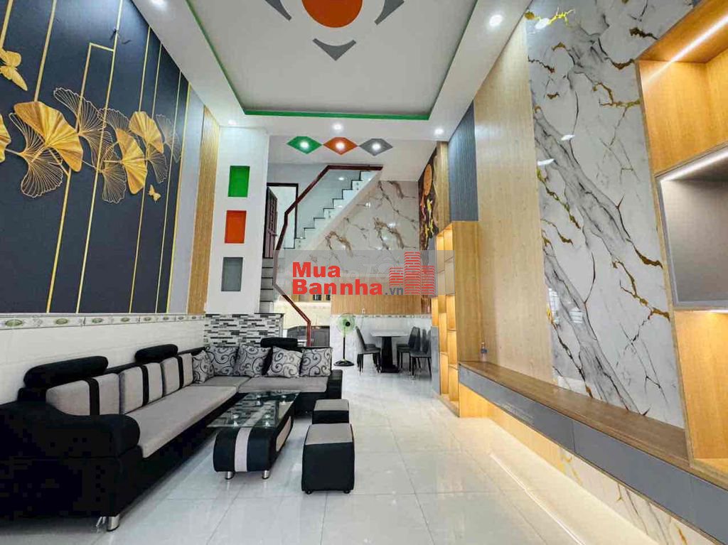 nhà mặt tiền , sổ hồng riêng , thổ cư 100%