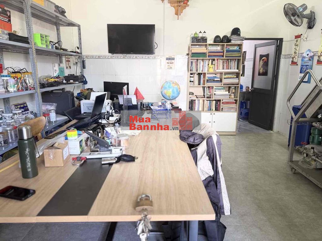 Hàng Hiếm Nhà Mặt Tiền Đường Nhựa 8m sổ hồng riêng ngang 4.5mx10m