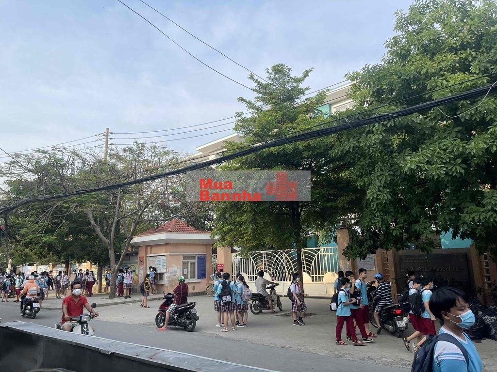 Nhà nguyên căn mặt tiền hẻm xe hơi, mặt bằng đẹp để kinh doanh