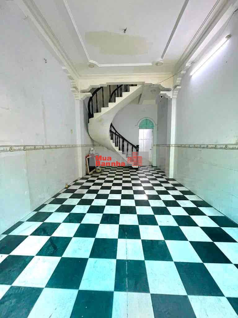 Mặt tiền KD, 49m2, 4 tầng, ngay Âu Cơ, chỉ 7.8 tỷ TL